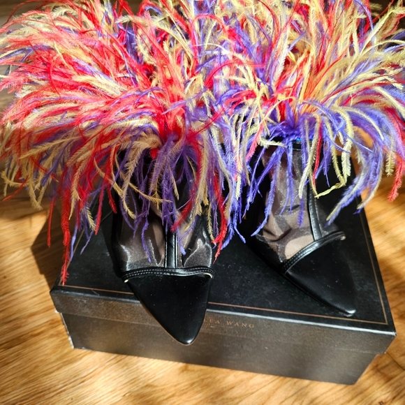 Azalea Wang Multi Colored Ostrich Feather Mesh Open Toe Gold Heels Size 7.5